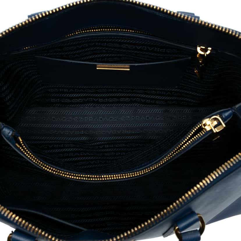 Prada Large Saffiano Lux Promenade Satchel Blue Leather Good condition - Model View