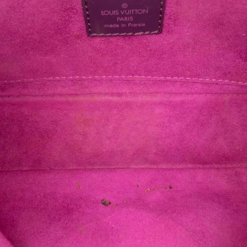 Louis Vuitton Epi Pochette Montaigne Purple Leather Good condition - Model View