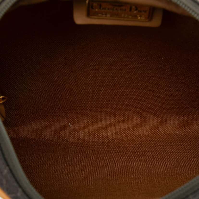 Dior Honeycomb Coated Canvas Crossbody Black Canvas Good condition - Model View
