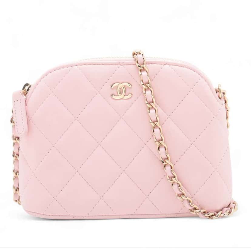 Chanel Mini CC Quilted Lambskin Dome Clutch with Chain Pink Leather Good condition - Front View