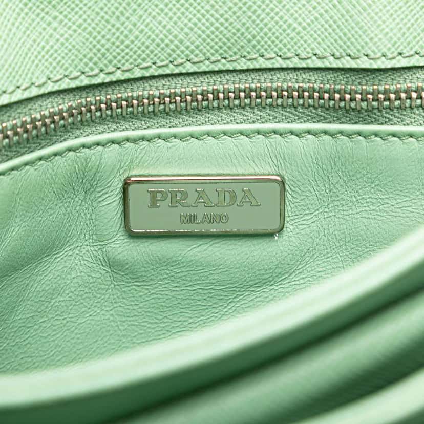 Prada Saffiano Lux Chain Lock Flap Green Leather Good condition - Box View