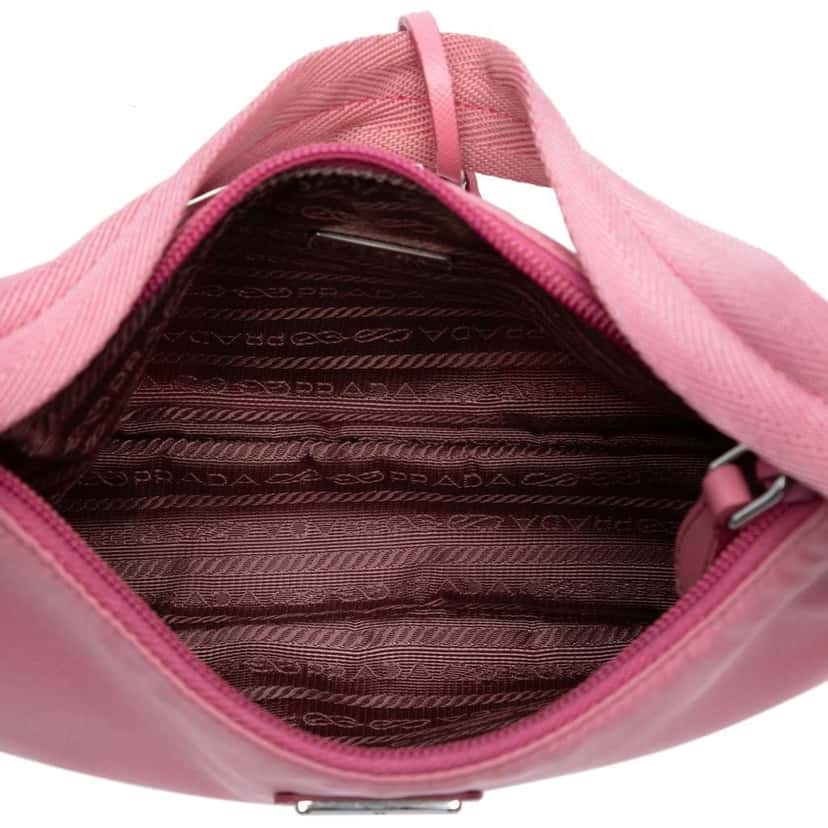Prada Mini Tessuto Re Edition 2000 Shoulder Bag Pink Good condition - Model View