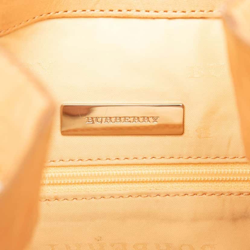 Burberry Canvas Backpack White Canvas Very good condition - Box View