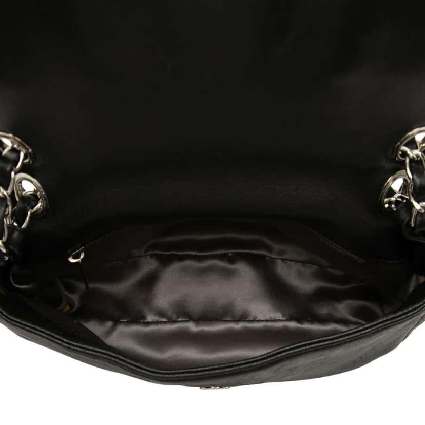 Chanel Lambskin Pearl Obsession Flap Black Leather Good condition - Model View