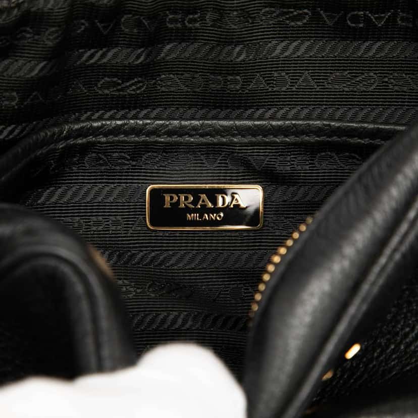 Prada Vitello Daino Camera Bag Black Leather Good condition - Box View