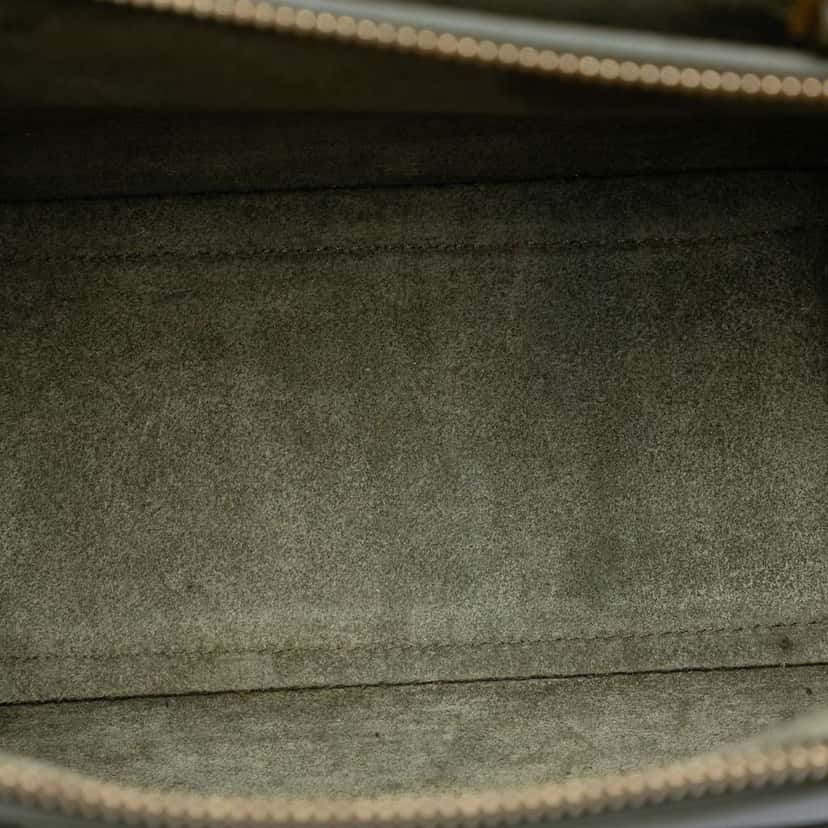 Celine Nano Grained Calfskin Belt Bag Green Leather Good condition - Model View