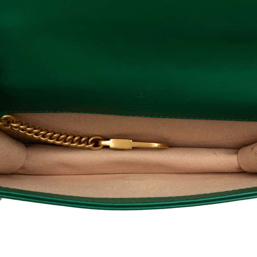 Gucci Mini GG Marmont Matelasse Leather Wallet On Chain Green Leather Good condition - Model View