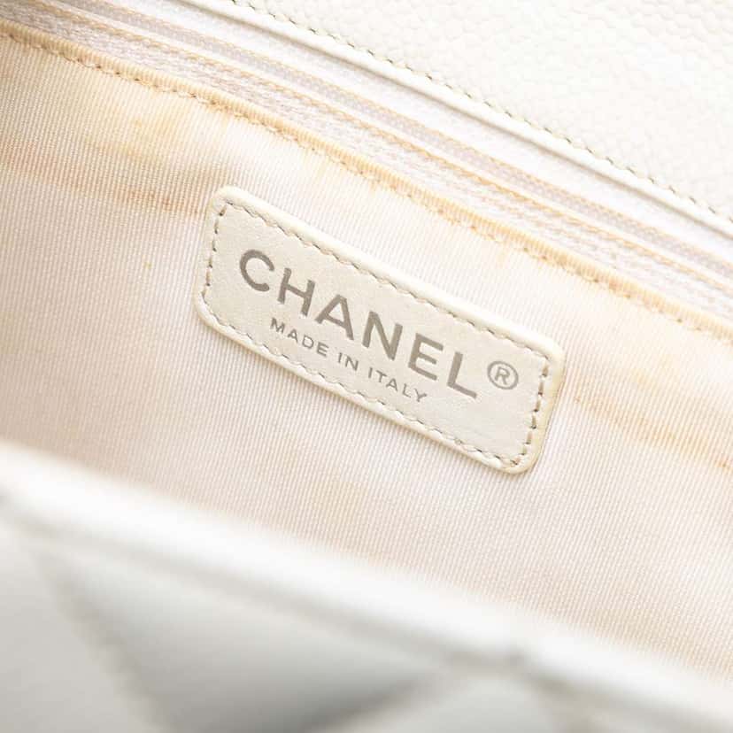 Chanel Caviar Grand Shopping Tote White Leather Very good condition - Box View