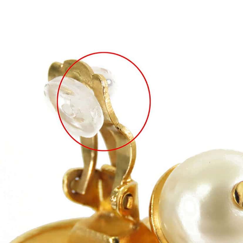 Chanel CC Gold Plated Faux Pearl Drop Clip On Earrings Gold Metal Very good condition - Box View
