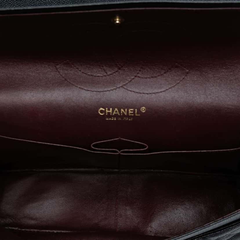 Chanel Jumbo Classic Caviar Double Flap Black Leather Good condition - Model View