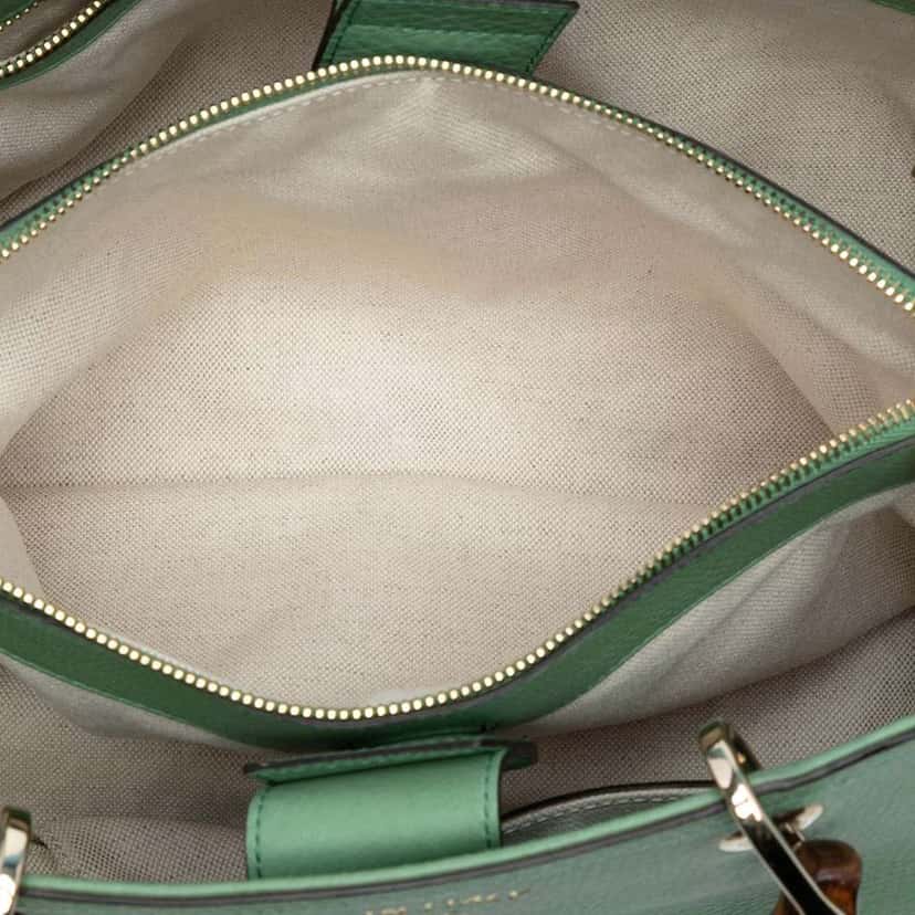 Gucci Medium Calfskin Bamboo Shopper Satchel Green Leather Good condition - Model View