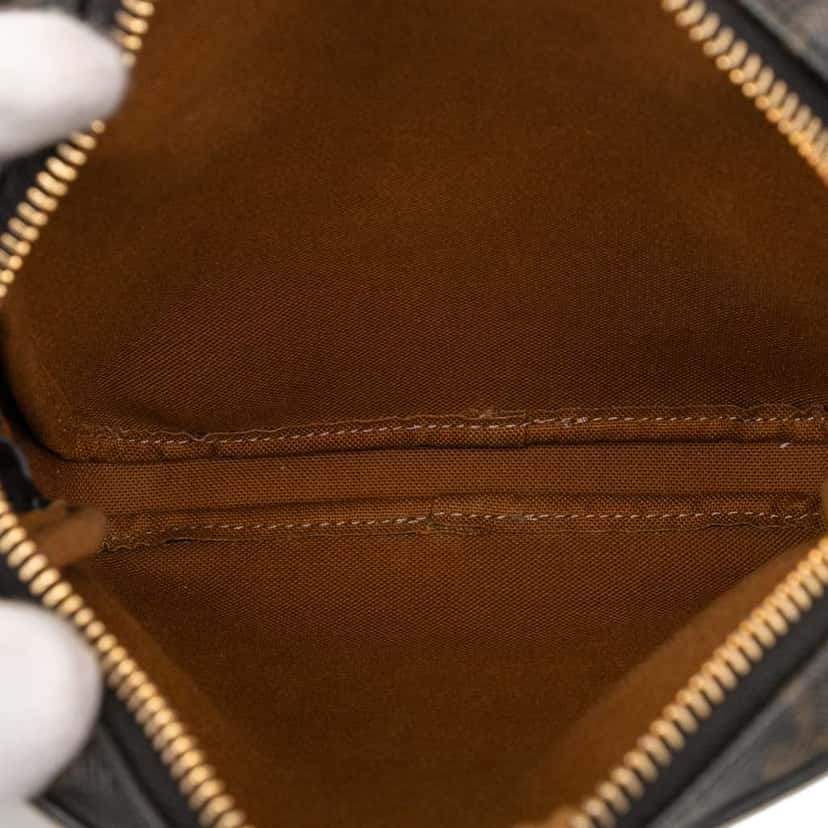 Celine Triomphe Coated Canvas Vertical Crossbody Brown Canvas Very good condition - Model View