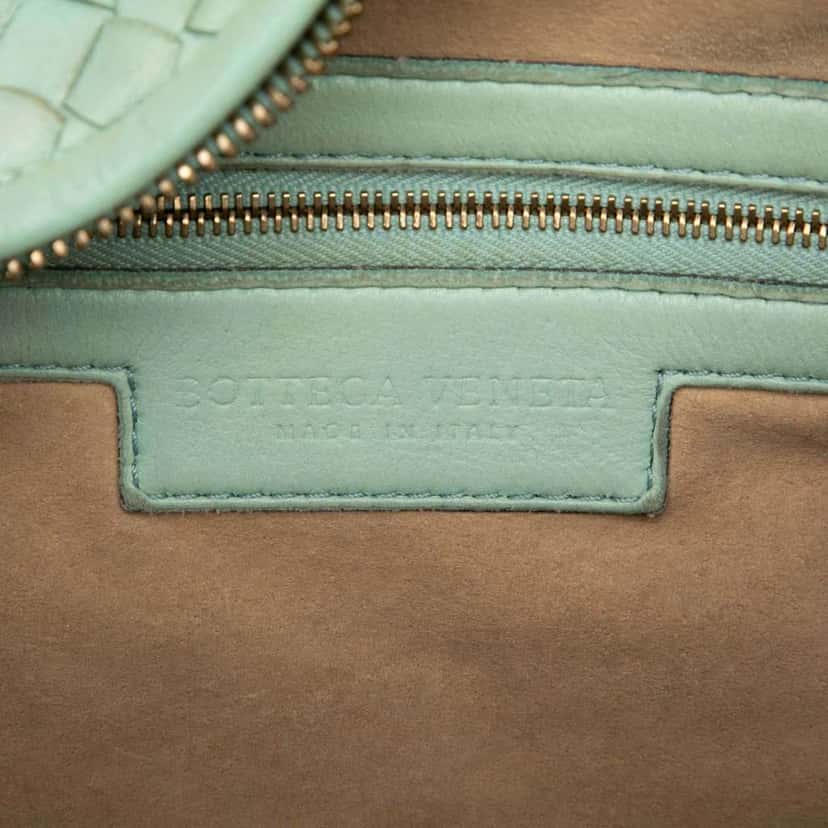 Bottega Veneta Medium Nappa Intrecciato Veneta Hobo Green Leather Good condition - Model View