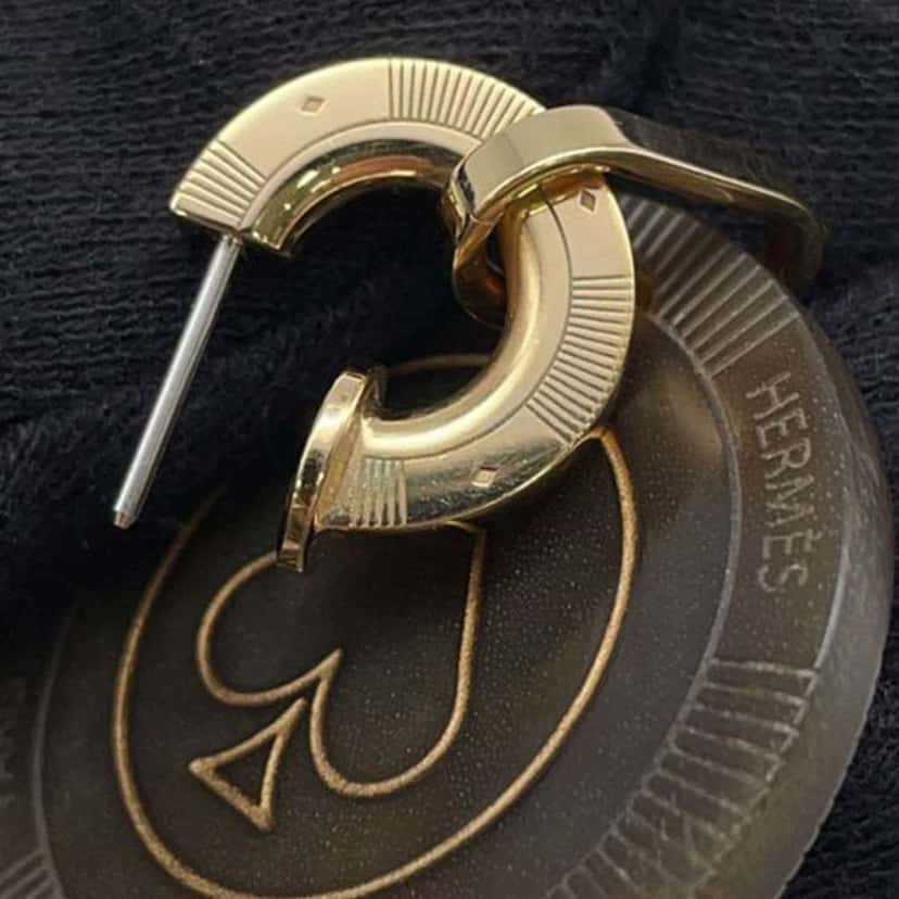 Hermès Gold Plated Horn Faites Vos Jeux Push Back Earrings Gold Metal Good condition - Box View