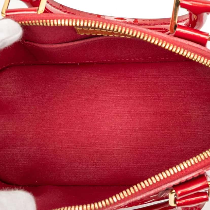 Louis Vuitton Monogram Vernis Alma BB Red Leather Good condition - Model View