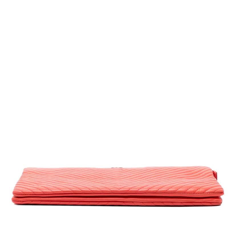 Chanel CC Chevron Calfskin Zip Clutch Orange Leather Good condition - Inside View
