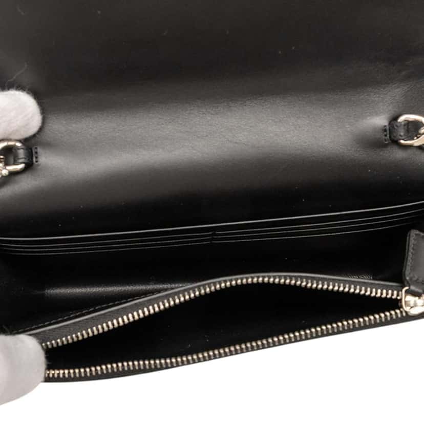 Saint Laurent Calfskin Cloud Star Applique Classic Monogram Kate Tassel Wallet on Chain Black Leather Very good condition - Model View