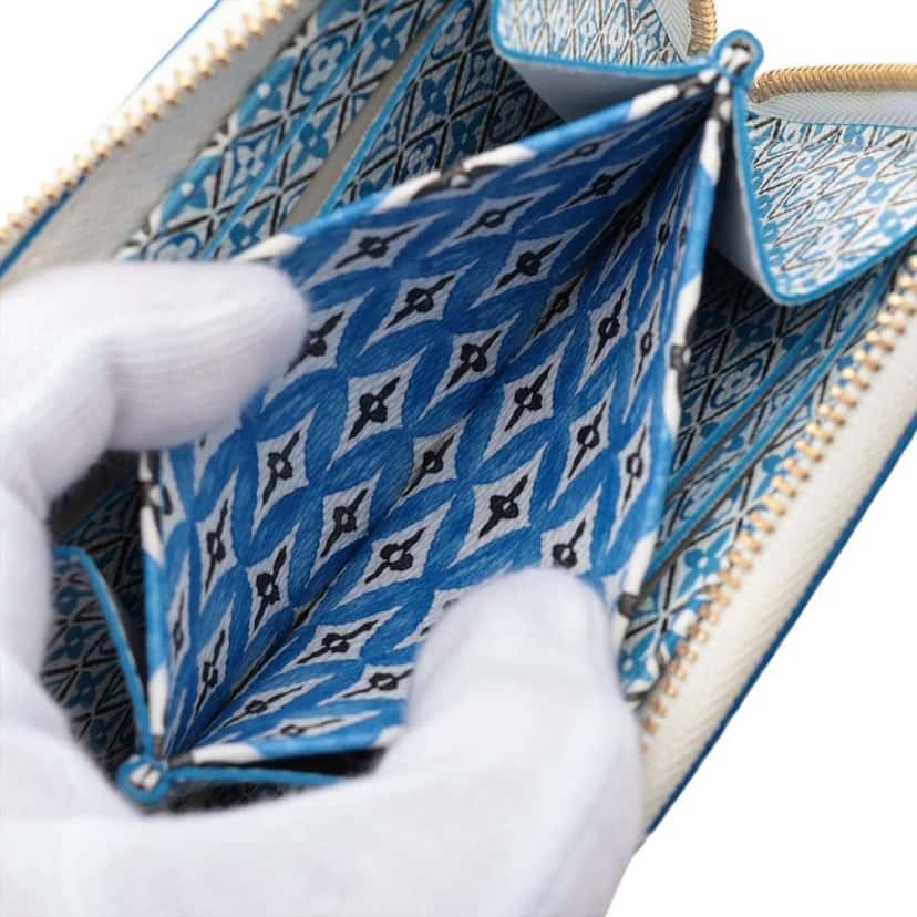 Louis Vuitton Monogram Giant By the Pool Zippy Coin Purse White Good condition - Box View