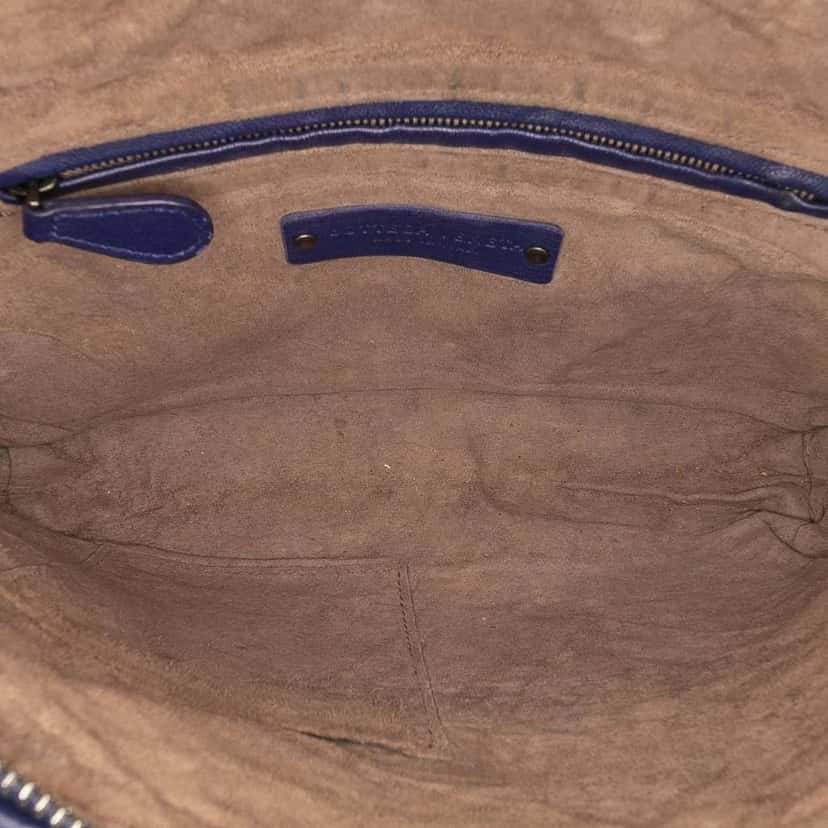 Bottega Veneta Nappa Intrecciato Nodini Crossbody Blue Leather Good condition - Model View