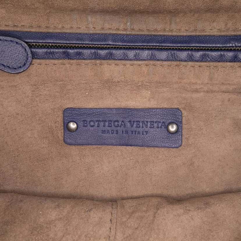 Bottega Veneta Nappa Intrecciato Nodini Crossbody Blue Leather Good condition - Box View