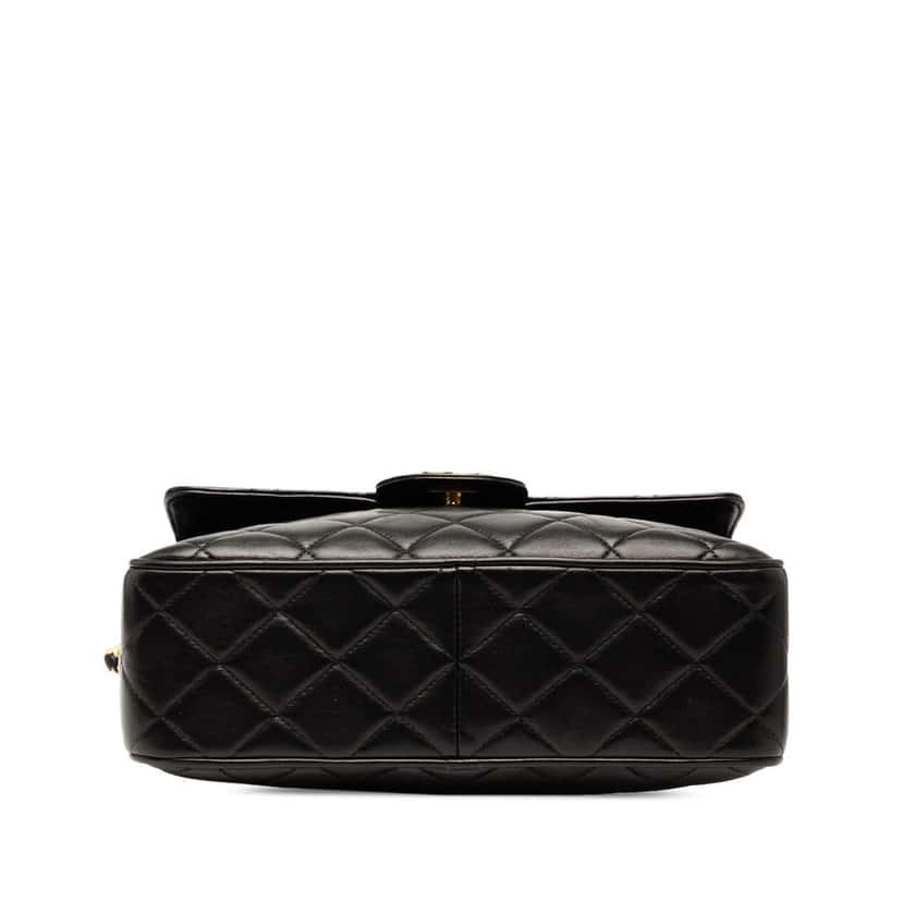 Chanel Small CC Quilted Lambskin Tassel Flap Camera Bag Black Leather Good condition - Inside View