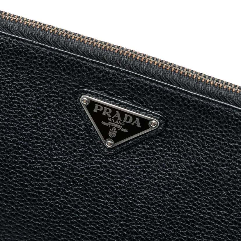 Prada Vitello Phenix Clutch Black Leather Good condition - Box View
