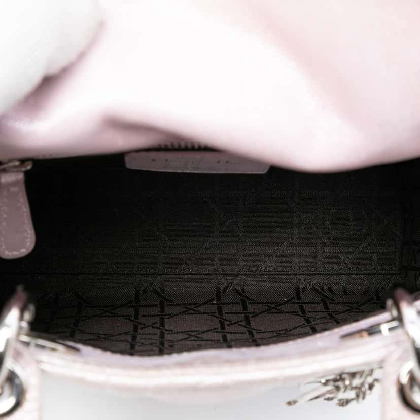Dior Mini Iridescent Lambskin Cannage Lady Dior Pink Leather Good condition - Model View