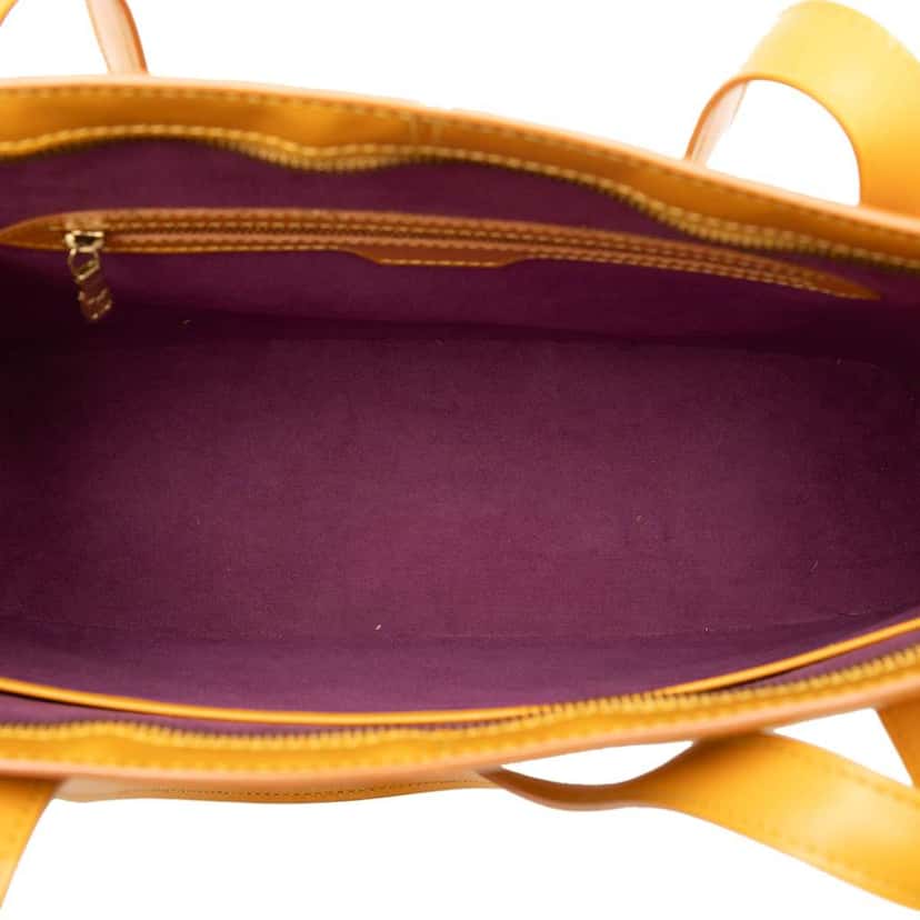 Louis Vuitton Epi Lussac Yellow Leather Good condition - Model View