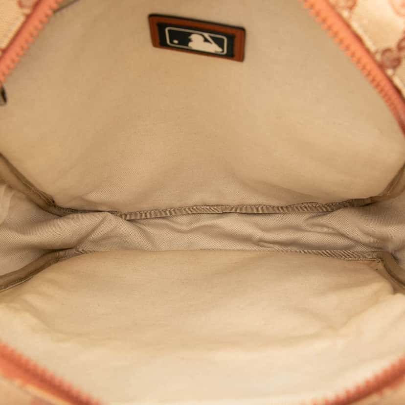 Gucci GG Canvas NY Yankees Backpack Brown Canvas Good condition - Model View