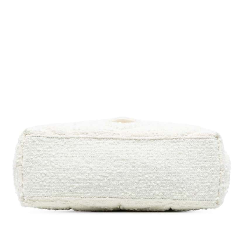 Saint Laurent Small Boucle Tweed Loulou Puffer Shoulder Bag White Tweed Good condition - Inside View
