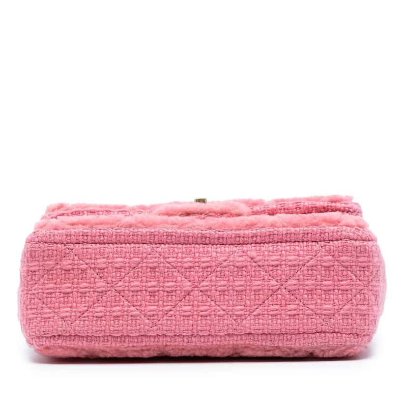 Chanel CC Quilted Shearling and Tweed Single Flap Pink Wool Very good condition - Inside View