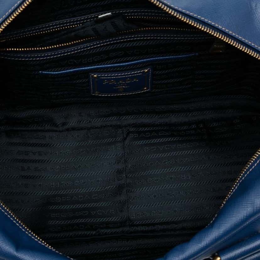 Prada Saffiano Lux Handbag Blue Leather Good condition - Model View