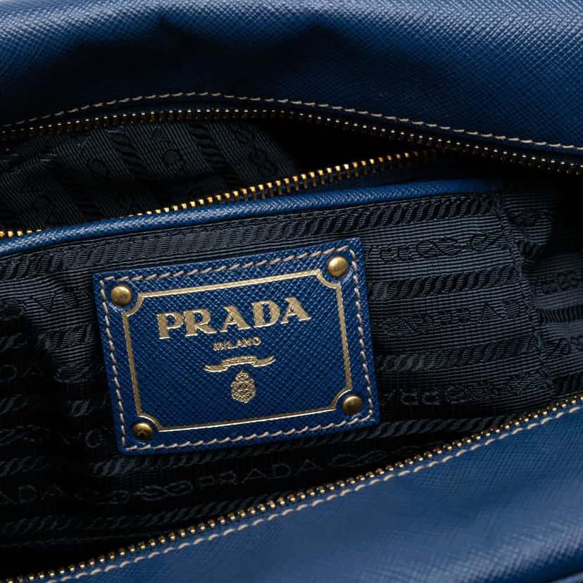 Prada Saffiano Lux Handbag Blue Leather Good condition - Box View