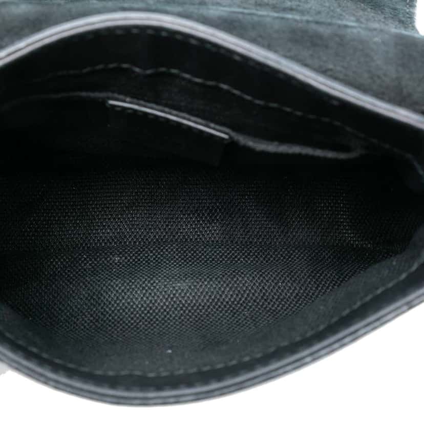Gucci Small Patent Soho Chain Flap Crossbody Black Leather Good condition - Model View