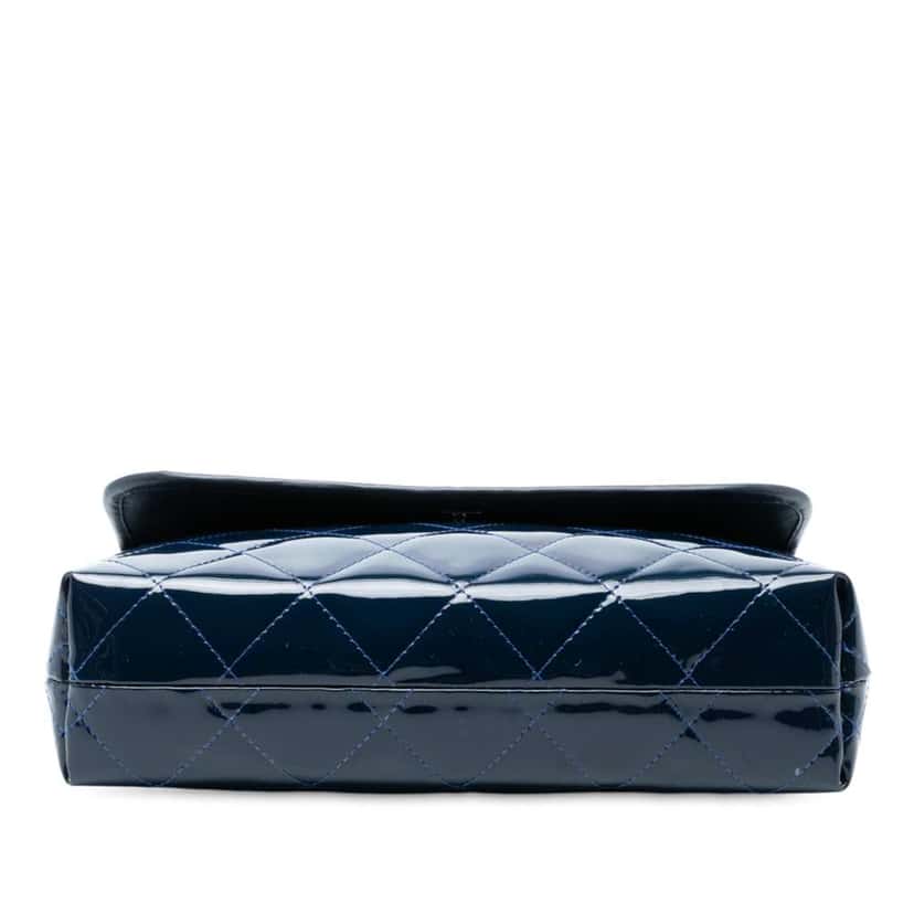 Chanel Quilted Patent In The Business Flap Blue Leather Very good condition - Inside View