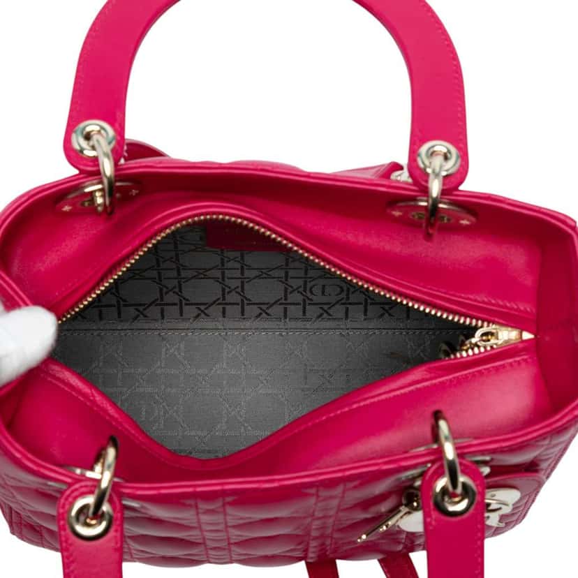 Dior Medium Lambskin Cannage Lady Dior Pink Leather Good condition - Model View