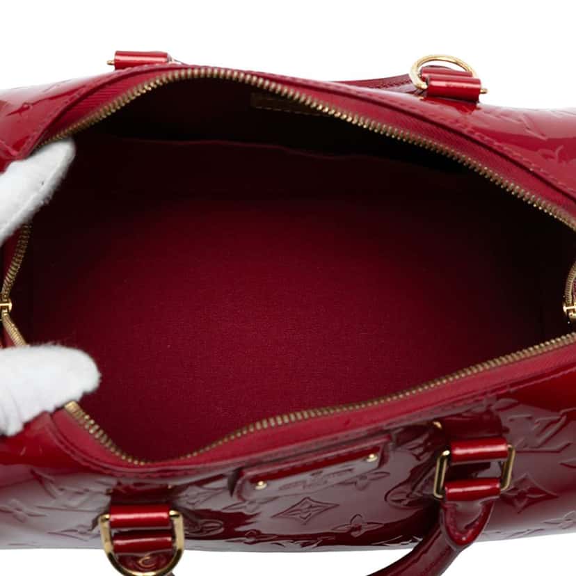 Louis Vuitton Monogram Vernis Montana Red Leather Good condition - Model View