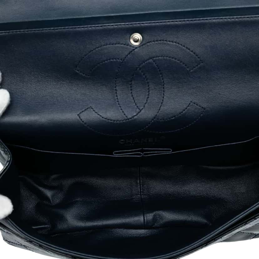 Chanel Reissue 2.55 Patent Double Flap 226 Blue Leather Good condition - Model View