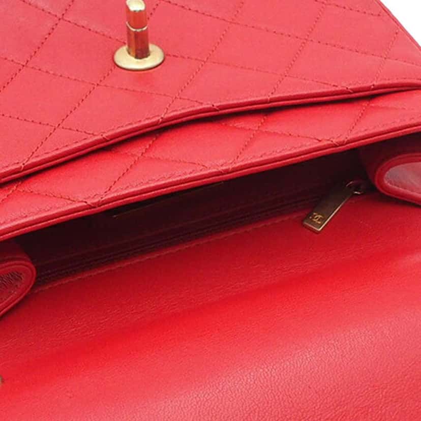 Chanel Quilted Lambskin Chain Infinity Top Handle Bag Red Leather Good condition - Model View