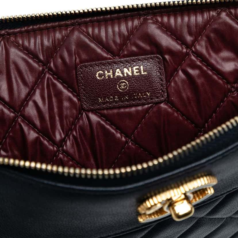 Chanel Medium Quilted Sheepskin Mademoiselle O Case Clutch Blue Leather Good condition - Box View