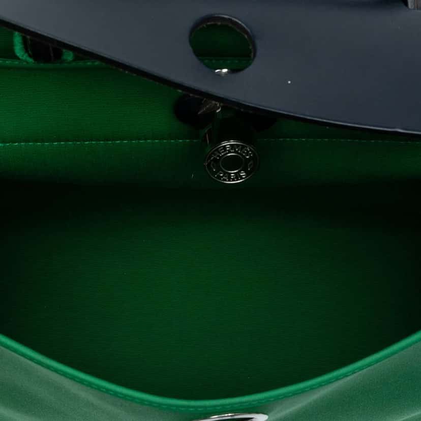 Hermès Toile Herbag Zip 31 Green Canvas Good condition - Model View