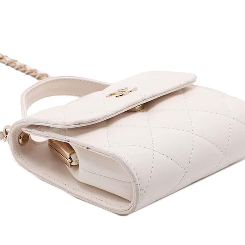 Chanel Mini CC Quilted Lambskin Kiss Lock Frame Top Handle Clutch with Chain White Leather Good condition - Inside View