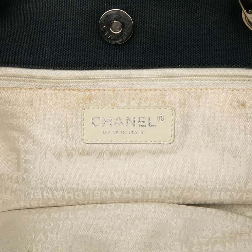 Chanel Cruise Line Medium CC No.5 Quilted Canvas Tote Blue Canvas Good condition - Box View