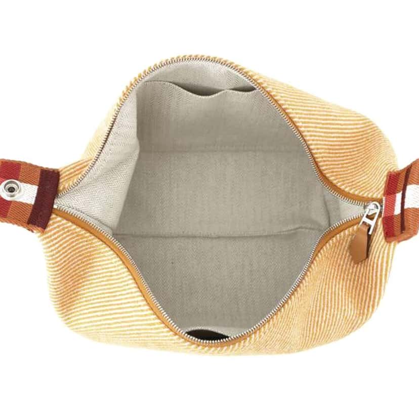 Hermès Small Wool Bride a Brac Au Carre Case Orange Wool Very good condition - Model View