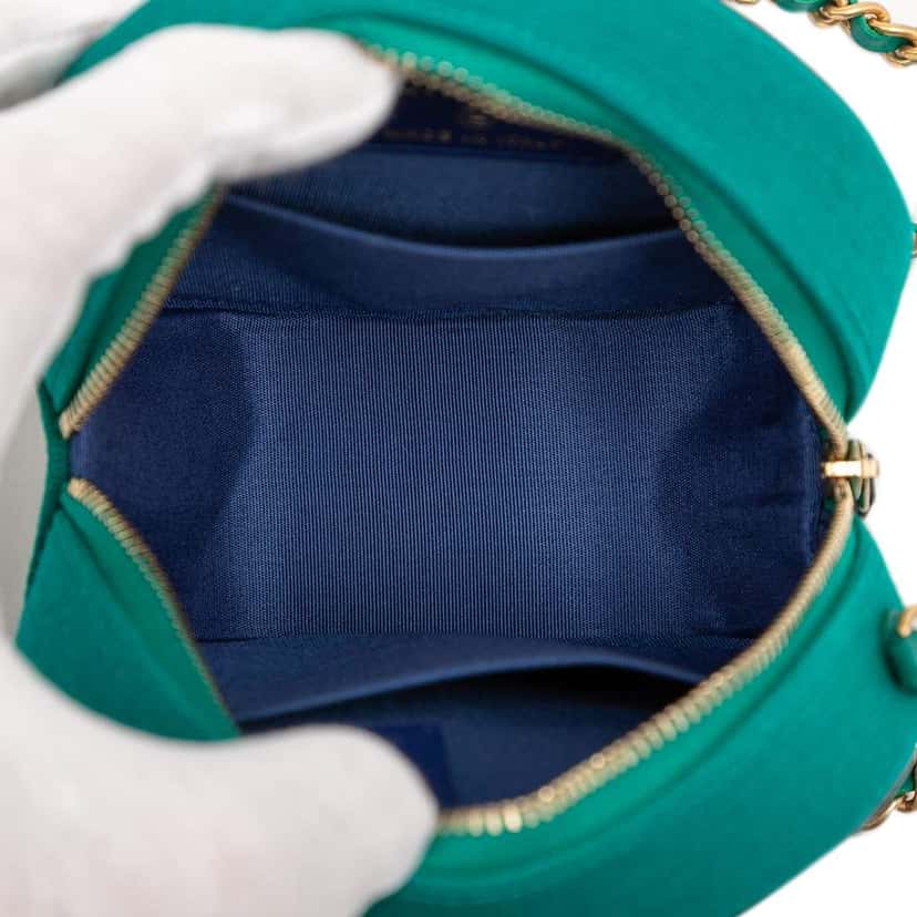 Chanel Tricolor Jersey CC Filigree Round Crossbody Blue Cotton Good condition - Model View