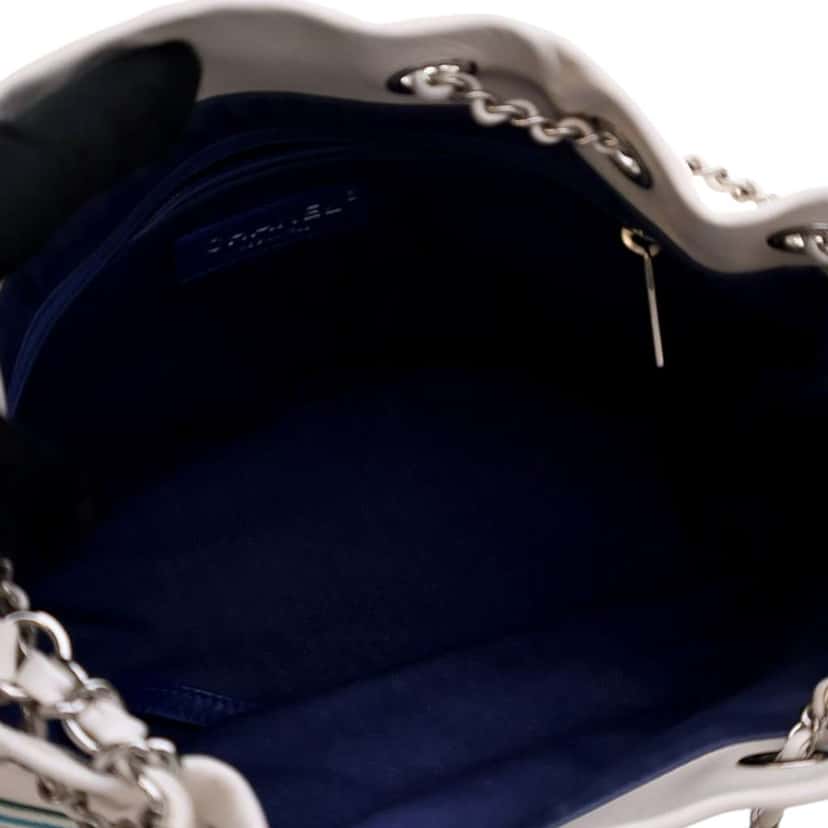 Chanel Mixed Fibers and Aged Calfskin Venise Biarritz Bucket Bag White Polyester Good condition - Box View