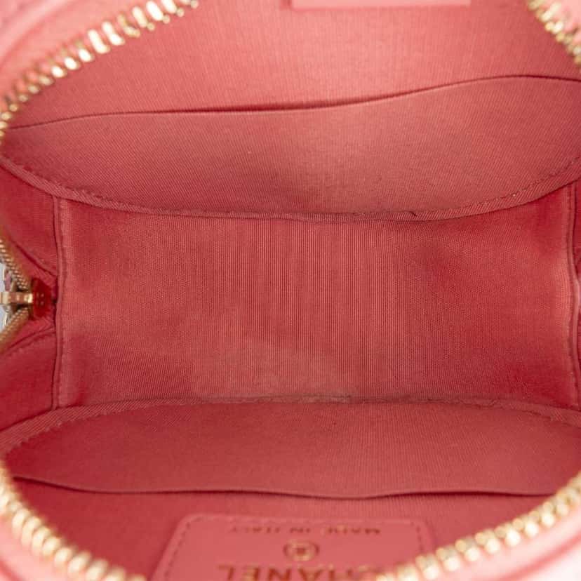 Chanel CC Embossed Caviar Camellia Round Clutch With Chain Pink Leather Very good condition - Model View
