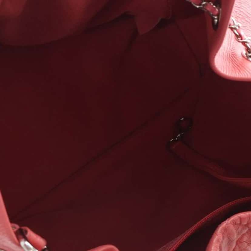 Chanel Shiny Calfskin Drawstring Bucket Ba Pink Leather Good condition - Model View