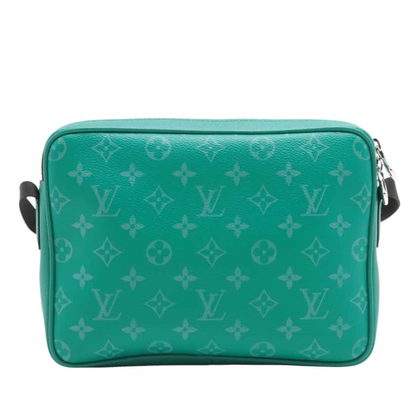 Louis Vuitton Monogram Taigarama Outdoor Messenger Green Leather Good condition - Back View