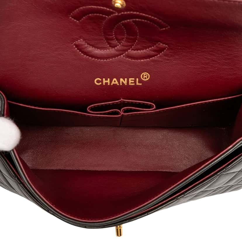 Chanel Small Classic Lambskin Double Flap Black Leather Good condition - Model View